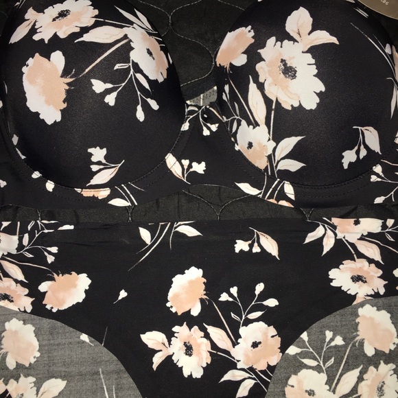 Bra Sets - Picture 2 of 2